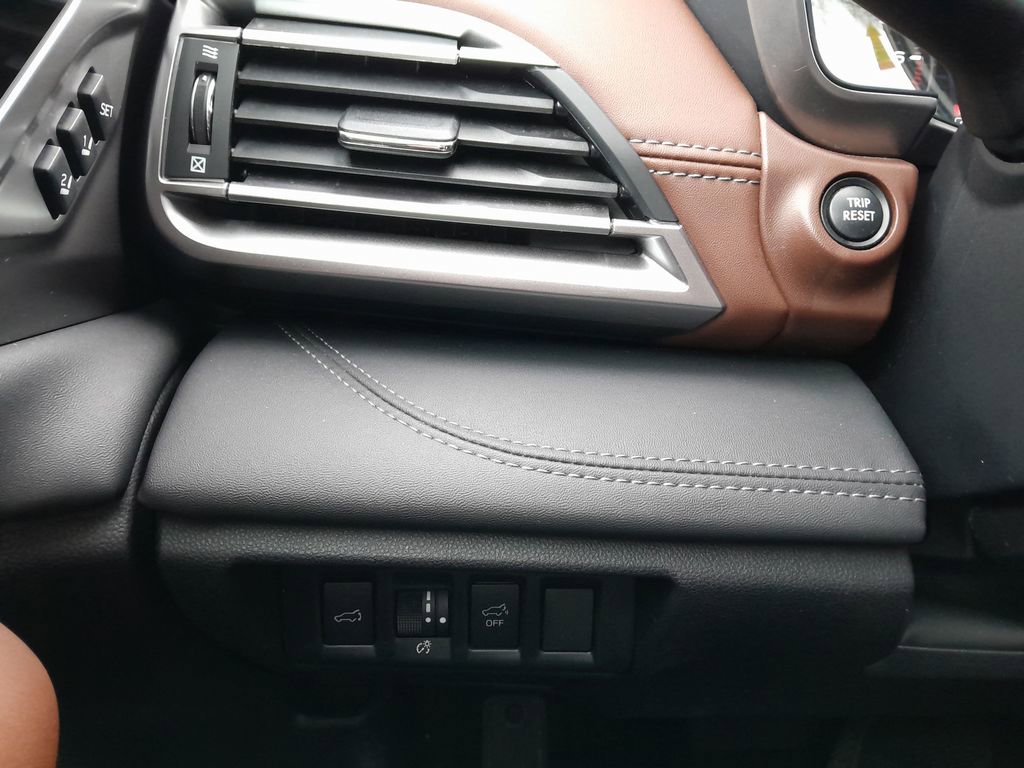 Used 2023 Subaru Outback Touring XT AWD/4WD image 16