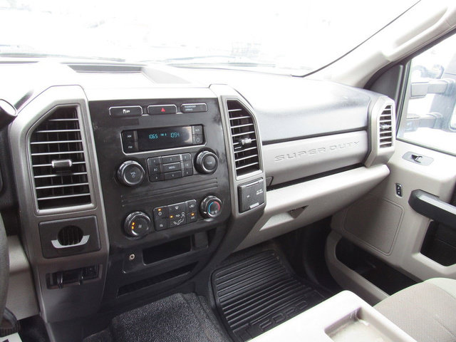 Used 2018 Ford F550 2WD Crew Cab Super Duty image 45