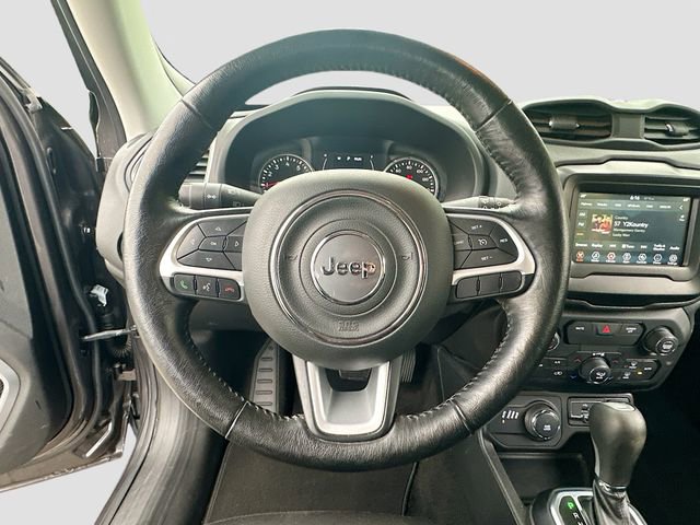Used 2019 Jeep Renegade Latitude w/ Cold Weather Group AWD/4WD image 12