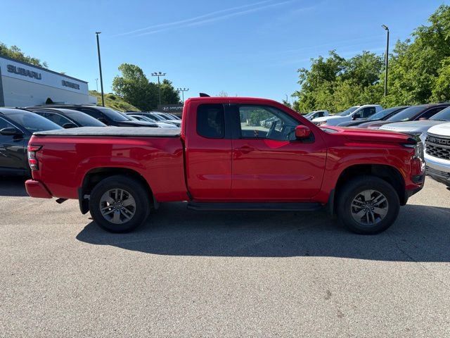 Used 2025 Nissan Frontier SV AWD/4WD image 6