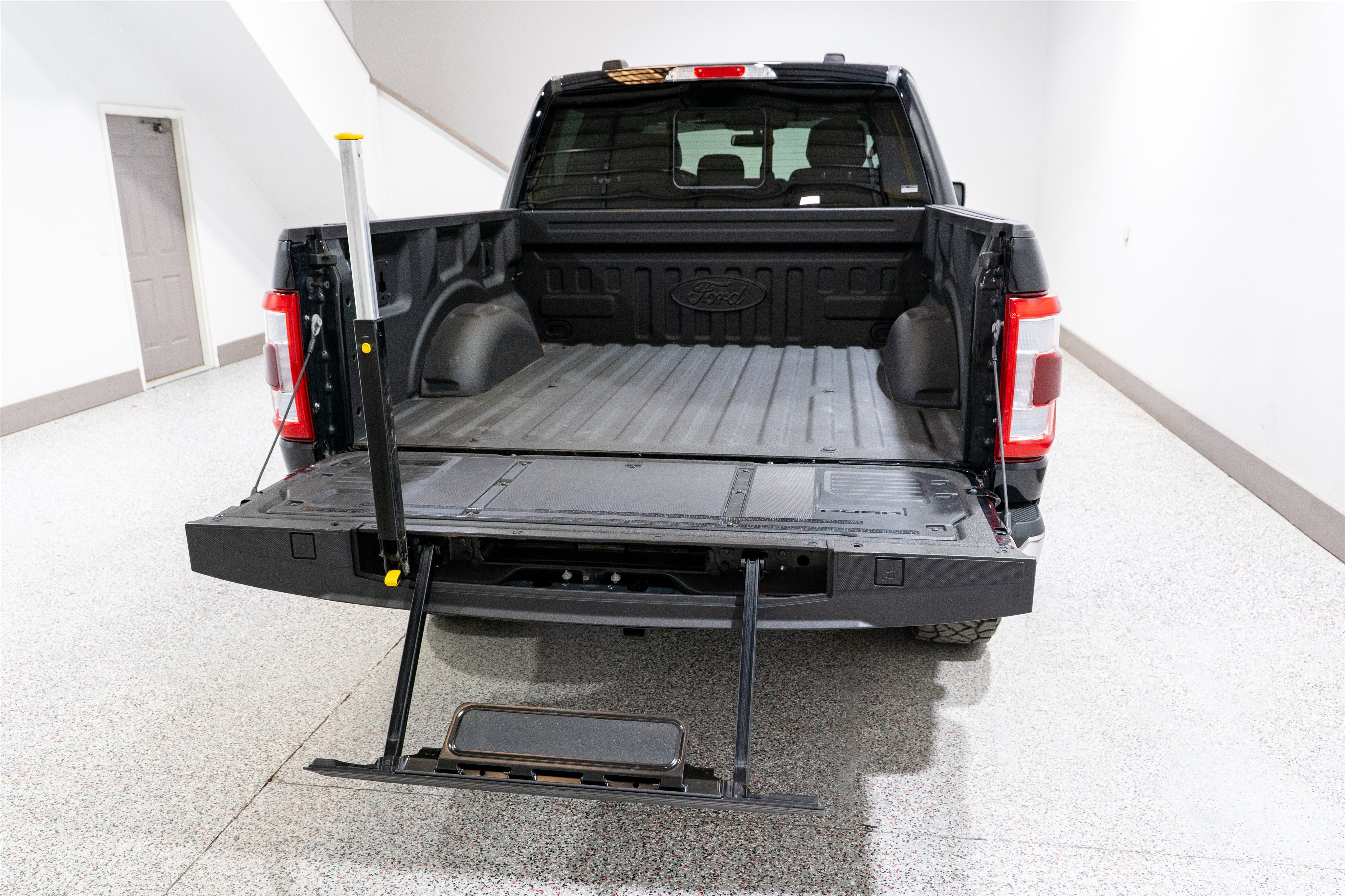 Used 2023 Ford F150 King Ranch AWD/4WD image 11