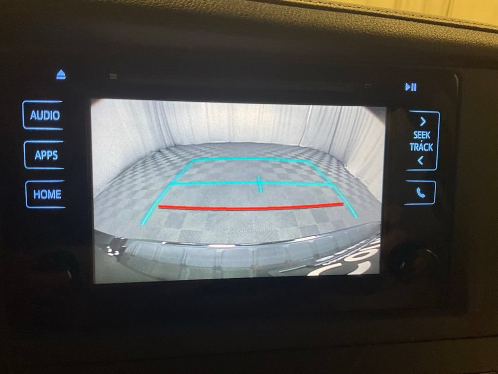Used 2015 Toyota Sienna XLE FWD image 15
