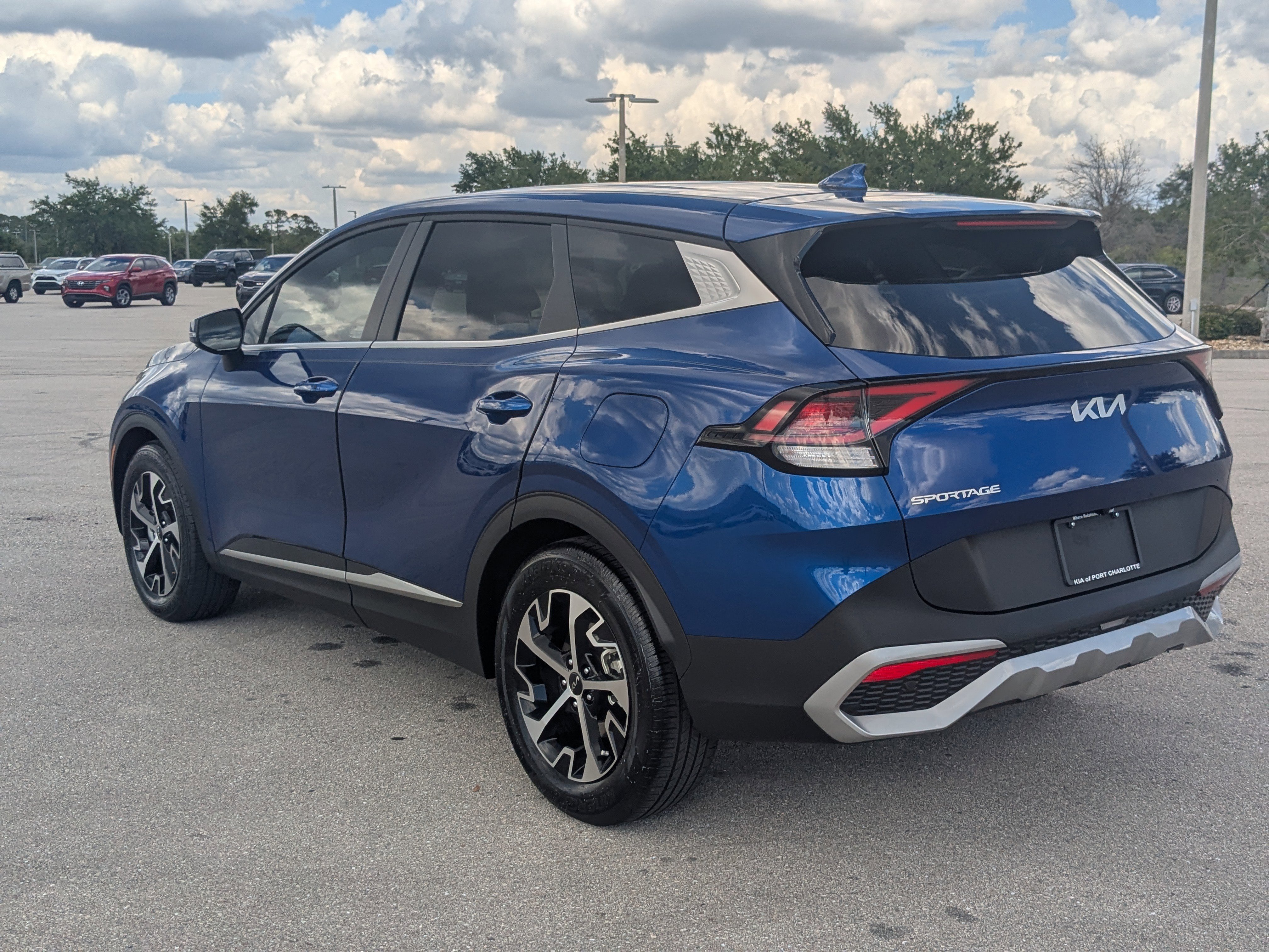 Certified 2024 Kia Sportage EX image 7