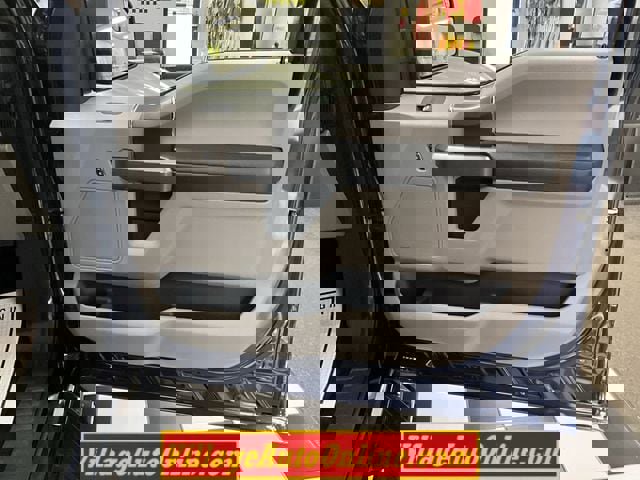 Used 2016 Ford F150 XLT w/ Equipment Group 302A Luxury image 31