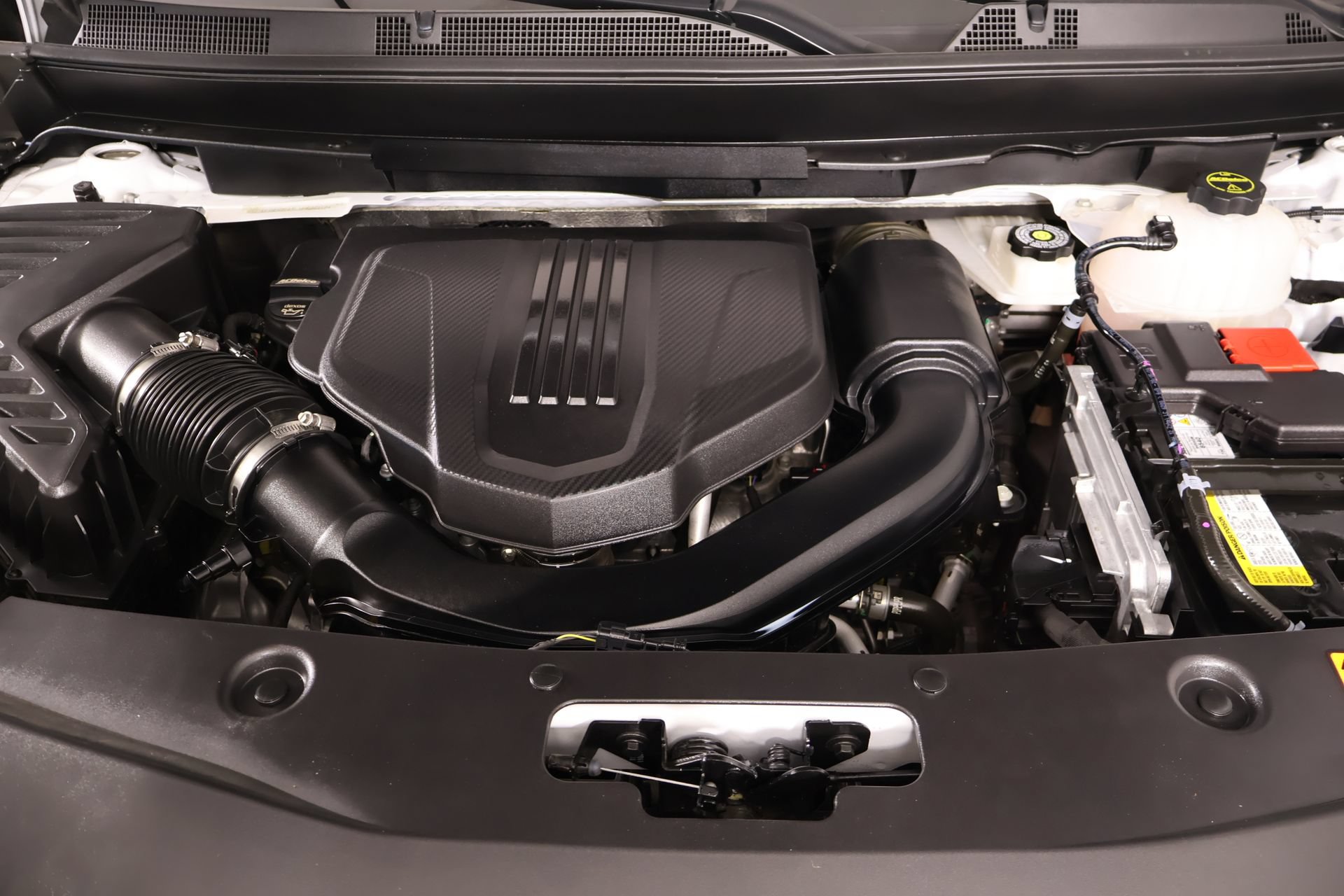 Used 2025 Buick Enclave Avenir FWD image 21