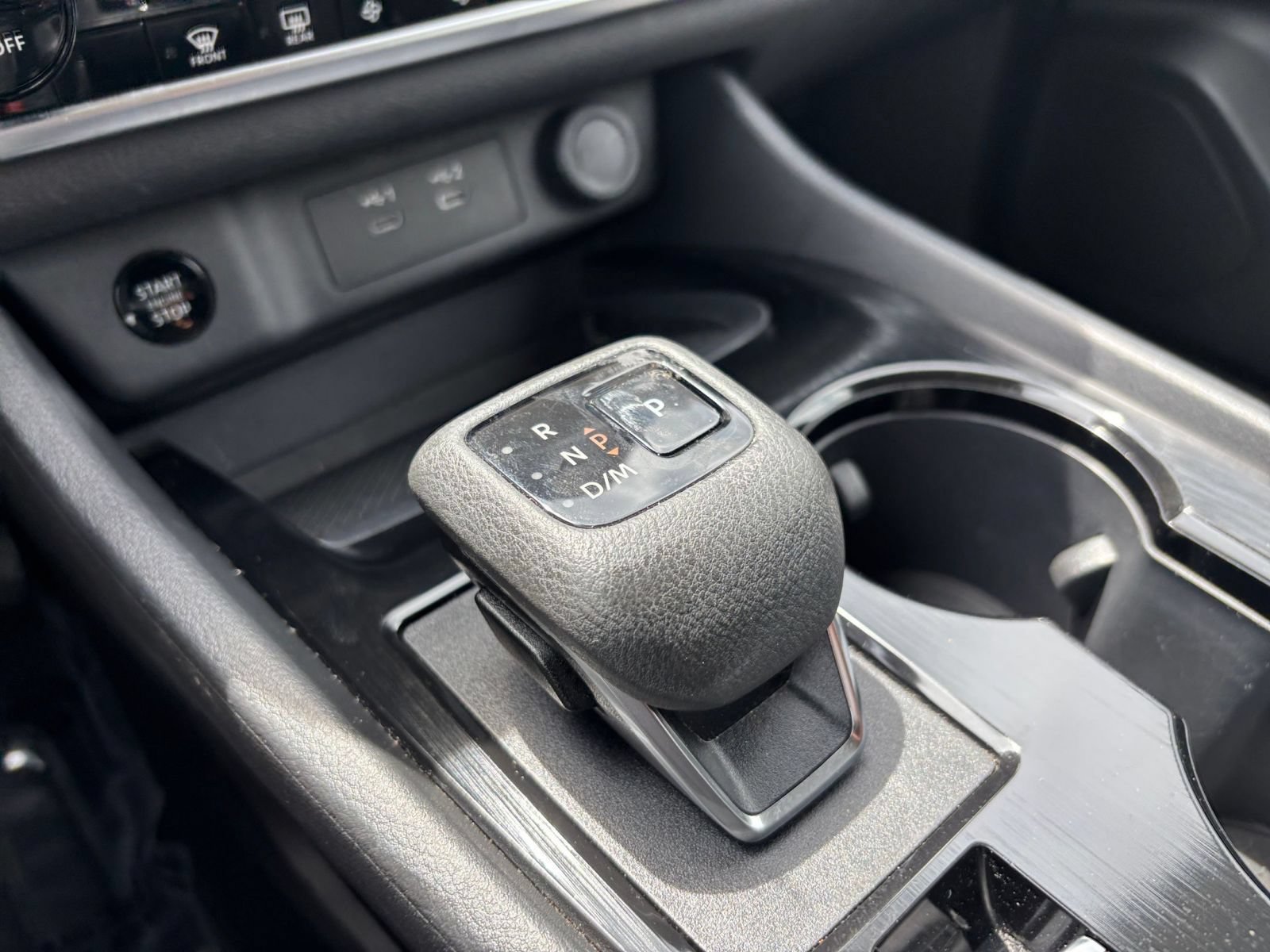 Used 2025 Nissan Rogue SV AWD/4WD image 43