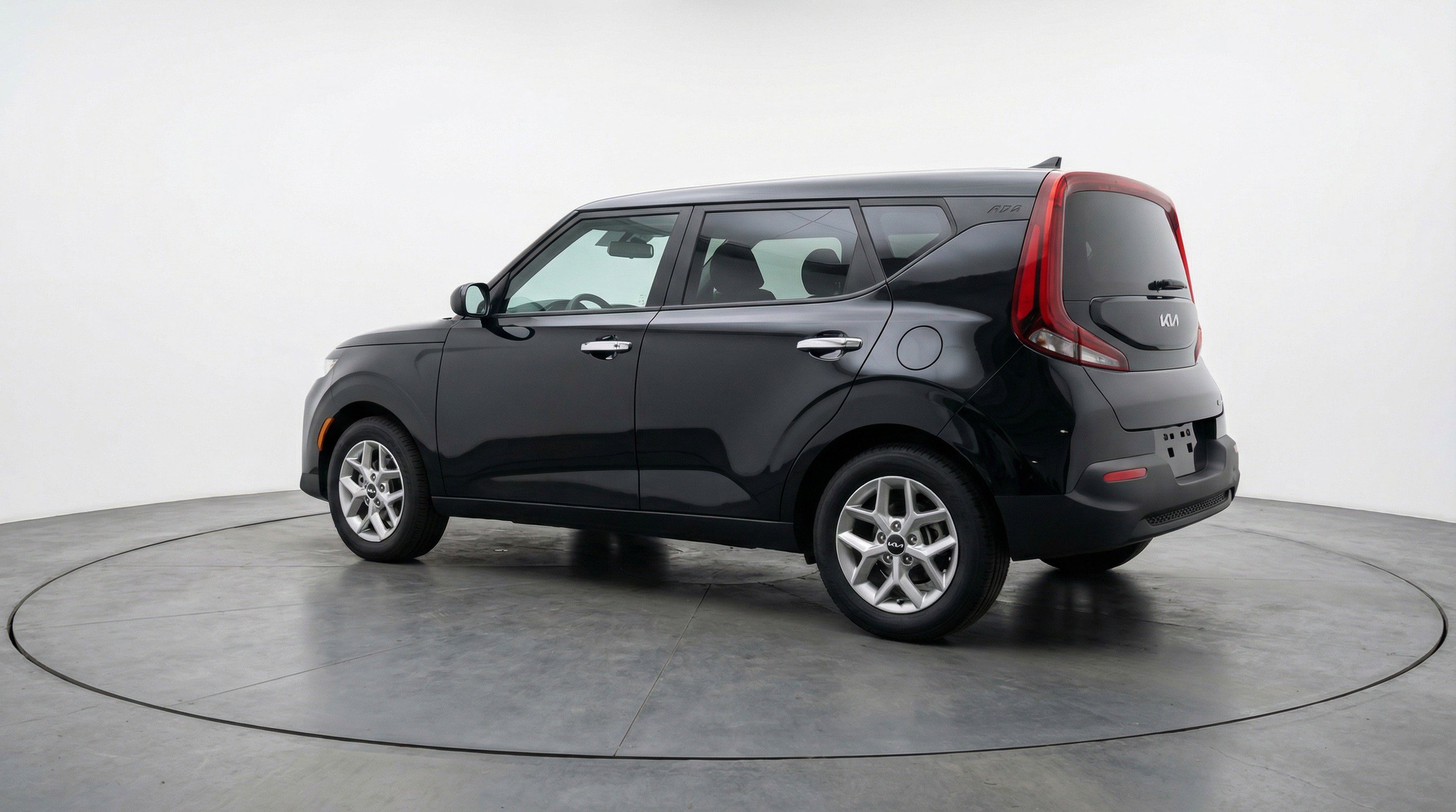 Used 2025 Kia Soul LX w/ LX Technology Package image 6