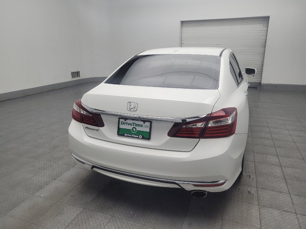 Used 2017 Honda Accord EX-L image 7
