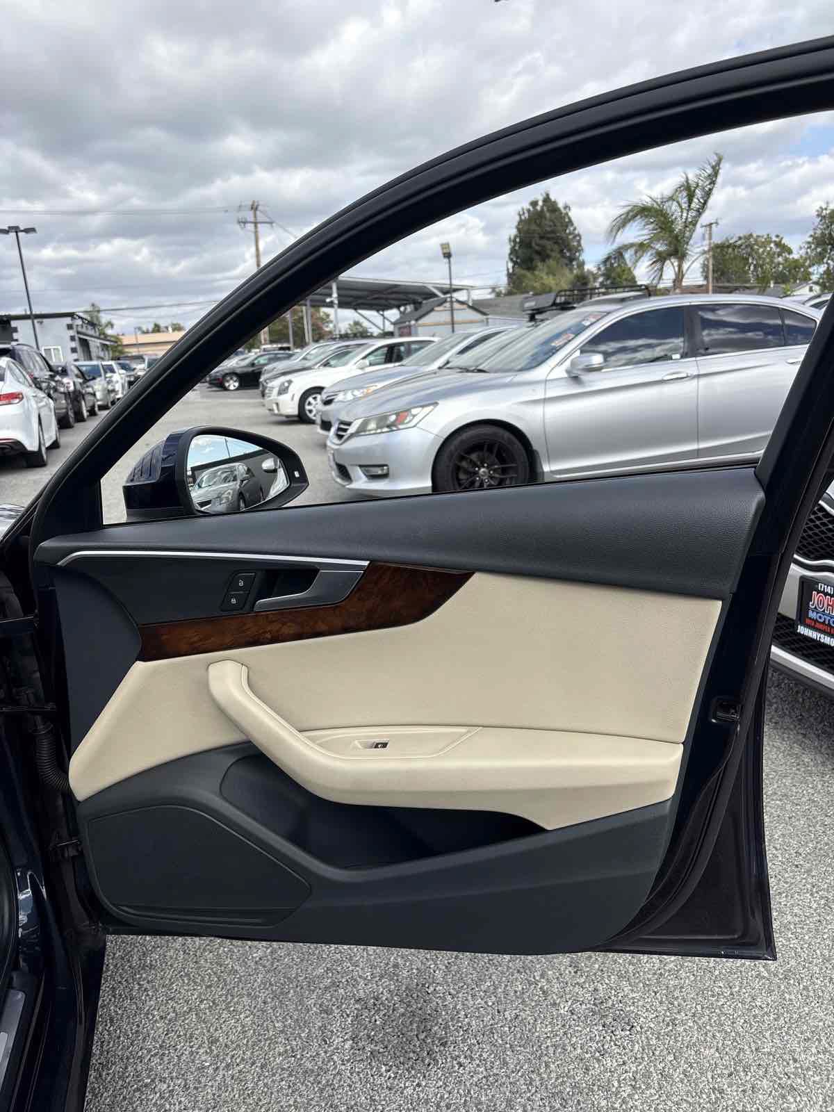 Used 2017 Audi A4 2.0T Ultra Premium w/ Convenience Package FWD image 16