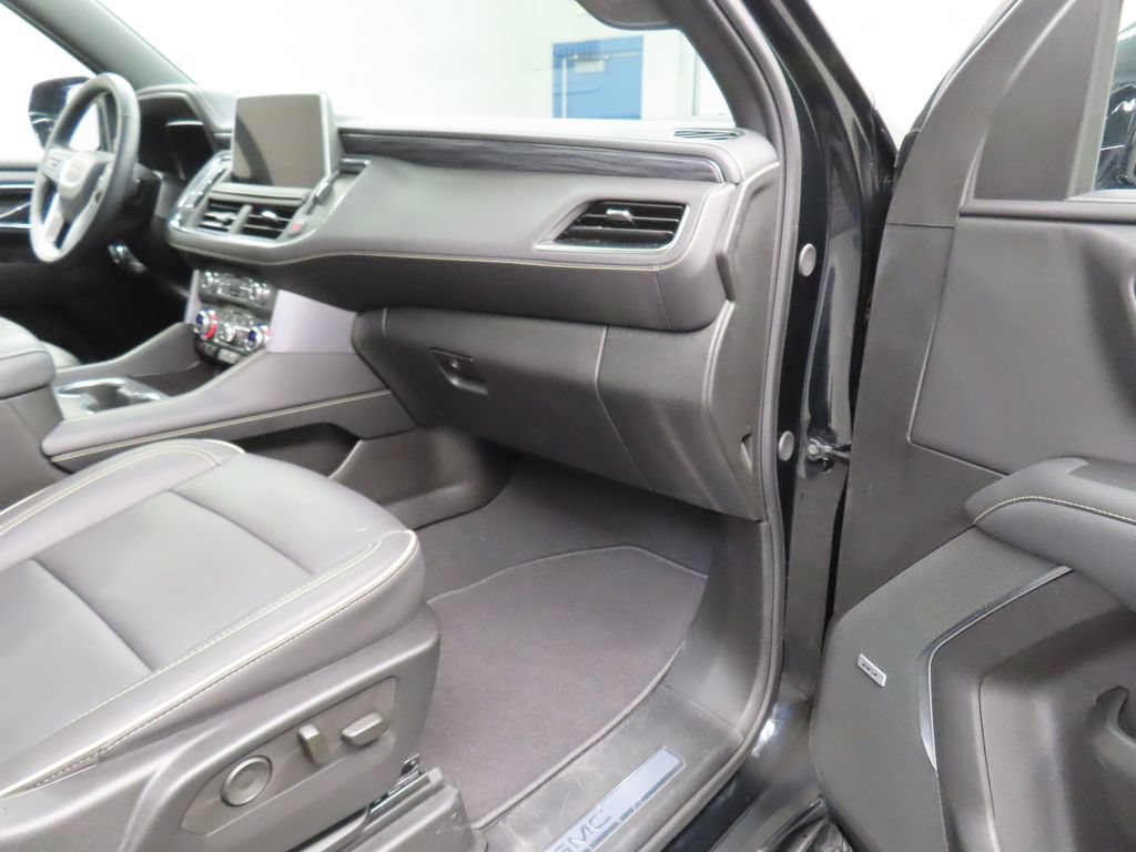 Used 2024 GMC Yukon SLT w/ SLT Luxury Package AWD/4WD image 37