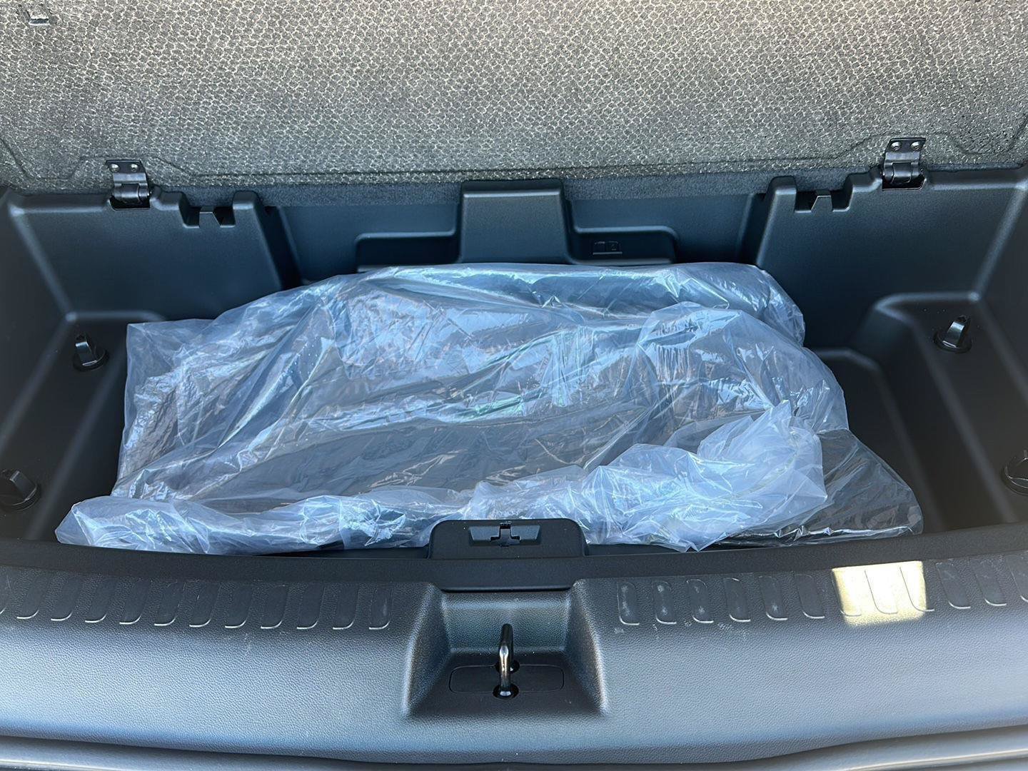 Used 2025 Chevrolet Traverse LT w/ LPO, Floor Liner Package FWD image 15