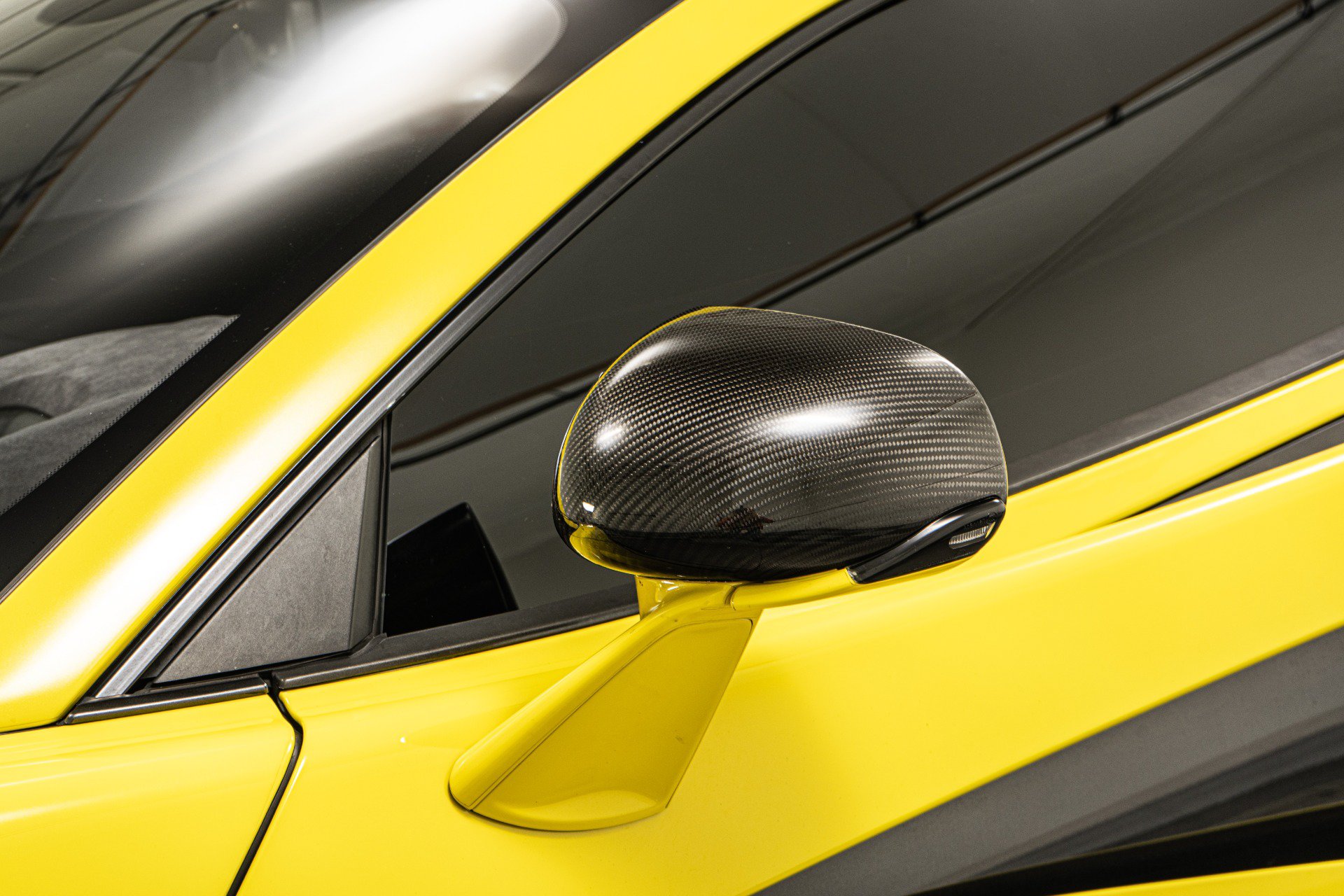 Used 2019 McLaren 600LT RWD image 34