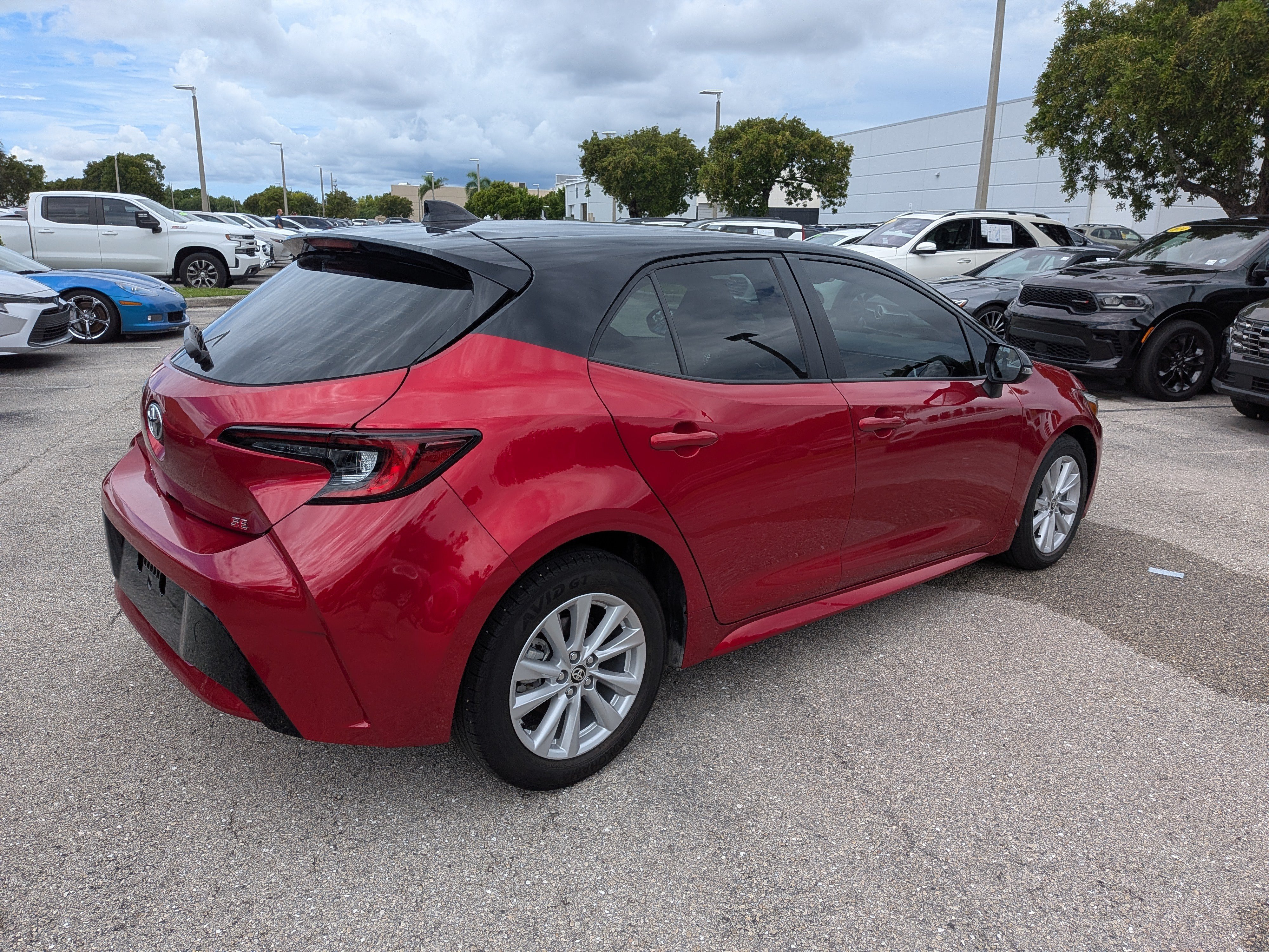 Used 2025 Toyota Corolla SE FWD image 4