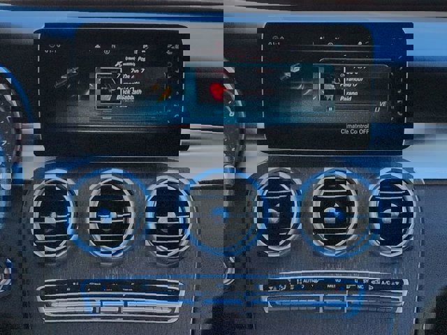 Used 2019 Mercedes-Benz C 300 Sedan image 18