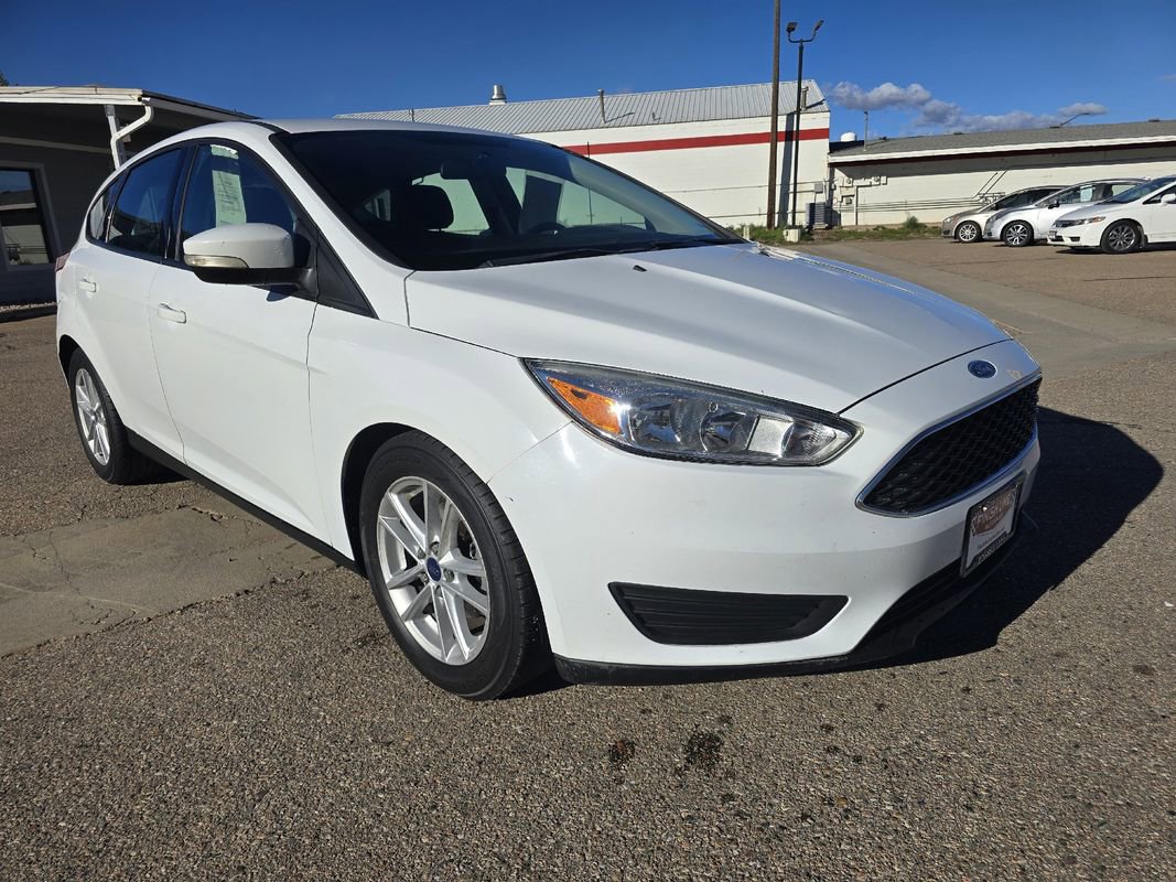 Used 2018 Ford Focus SE w/ Cold Weather Package image 1