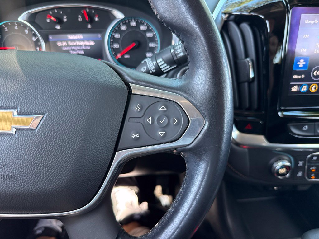 Used 2021 Chevrolet Traverse LT FWD image 30