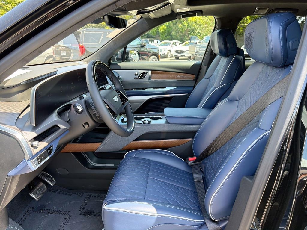 Certified 2026 Cadillac Vistiq Premium Luxury AWD/4WD image 21