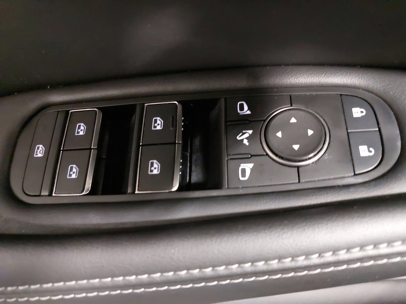 Used 2023 INFINITI QX60 Luxe w/ Performance Audio Package image 29