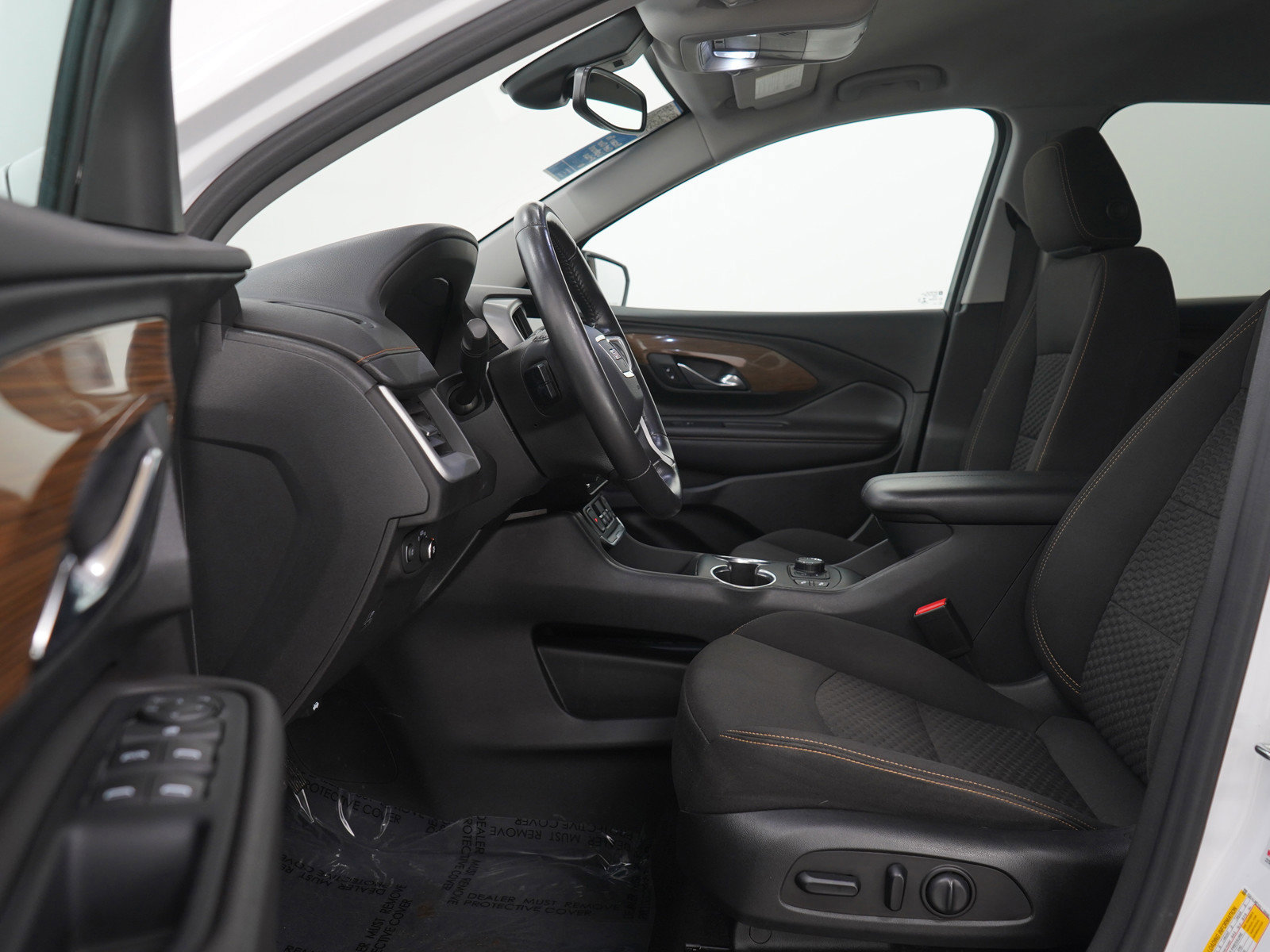 Used 2020 GMC Terrain SLE w/ Driver Convenience Package image 18