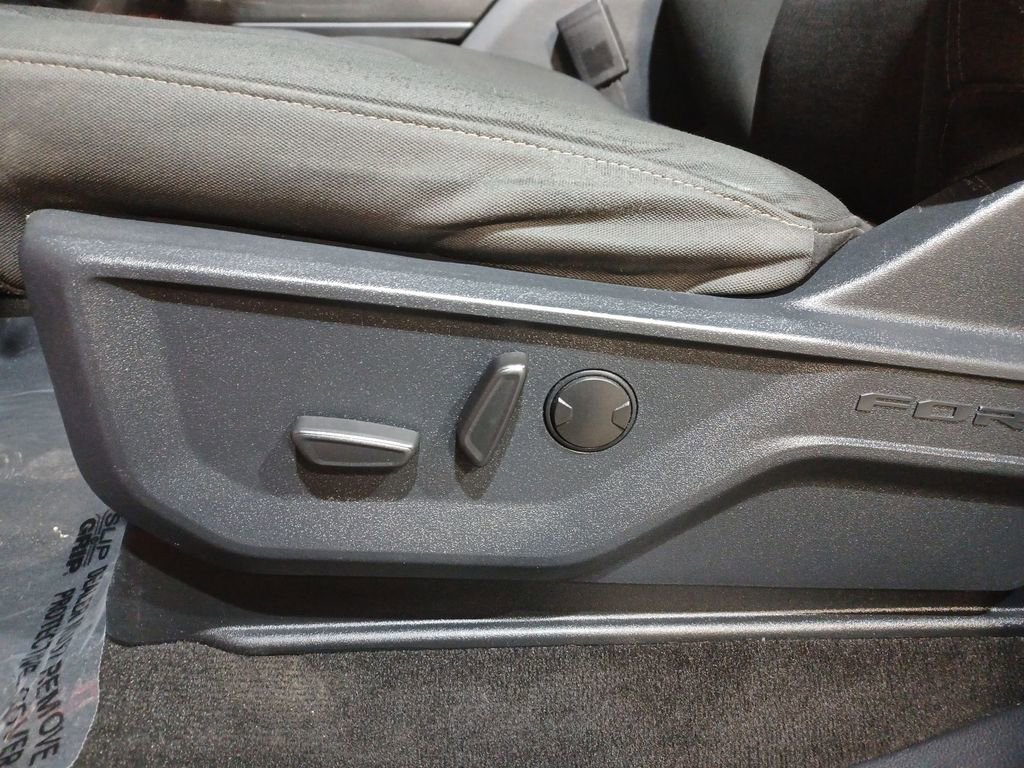 Used 2022 Ford F150 XLT w/ Equipment Group 302A High AWD/4WD image 14