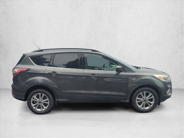 Used 2018 Ford Escape SE FWD image 4