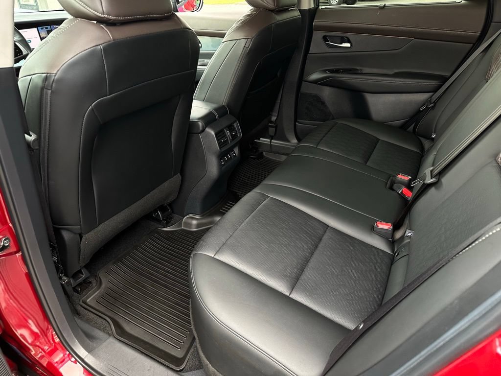 Used 2025 Nissan Murano Platinum w/ Cargo Package AWD/4WD image 16