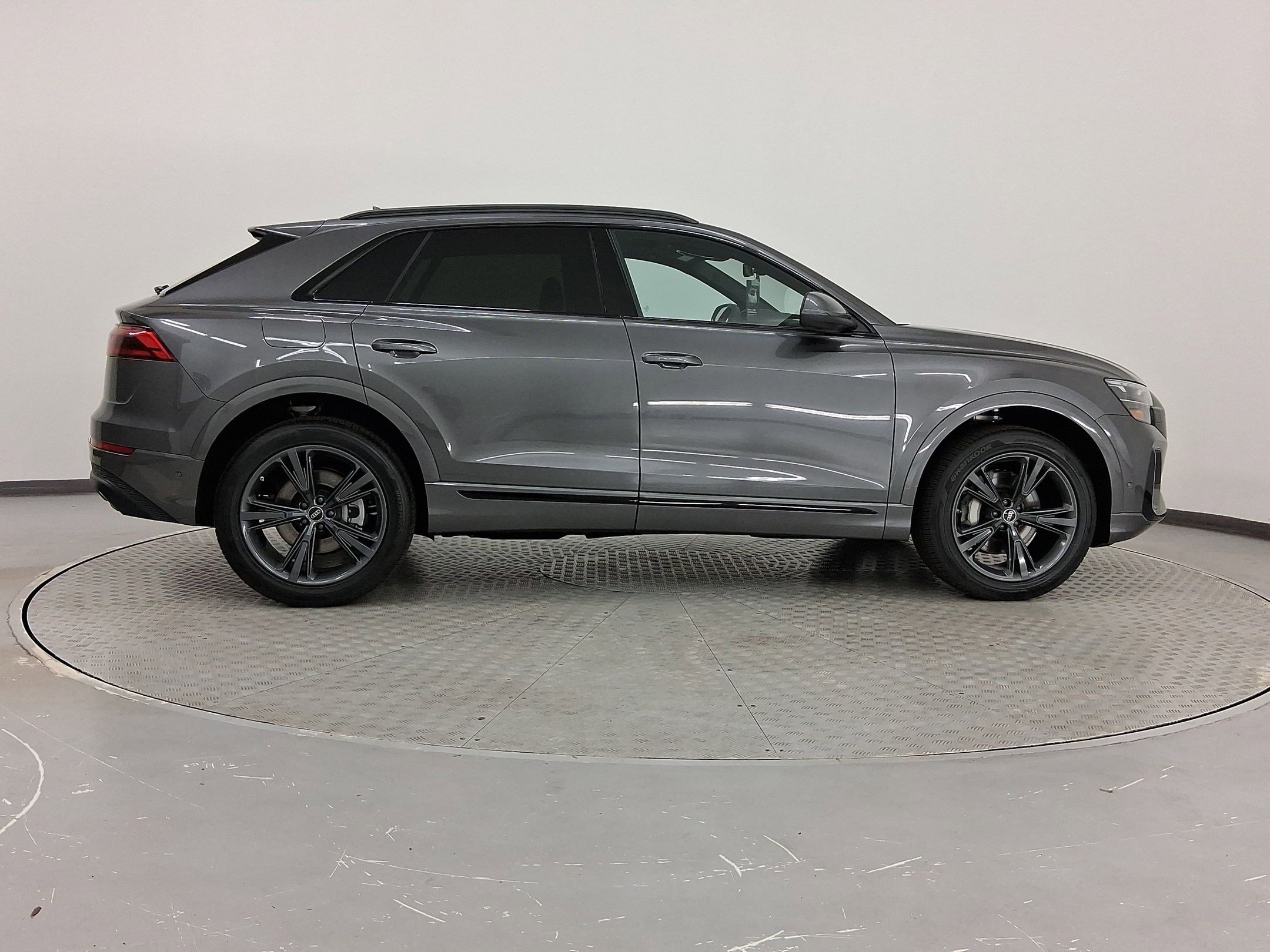 New 2026 Audi Q8 Premium image 8