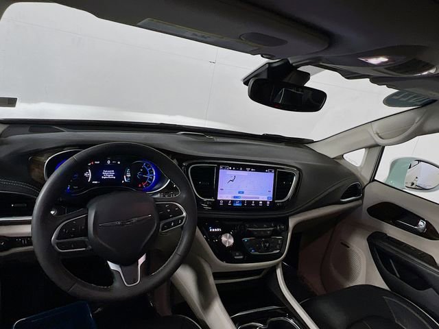 Used 2022 Chrysler Pacifica Limited image 28