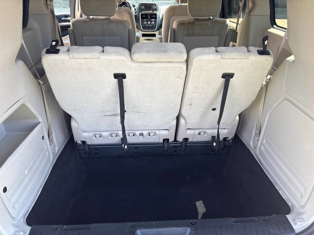 Used 2013 Dodge Grand Caravan SE FWD image 16
