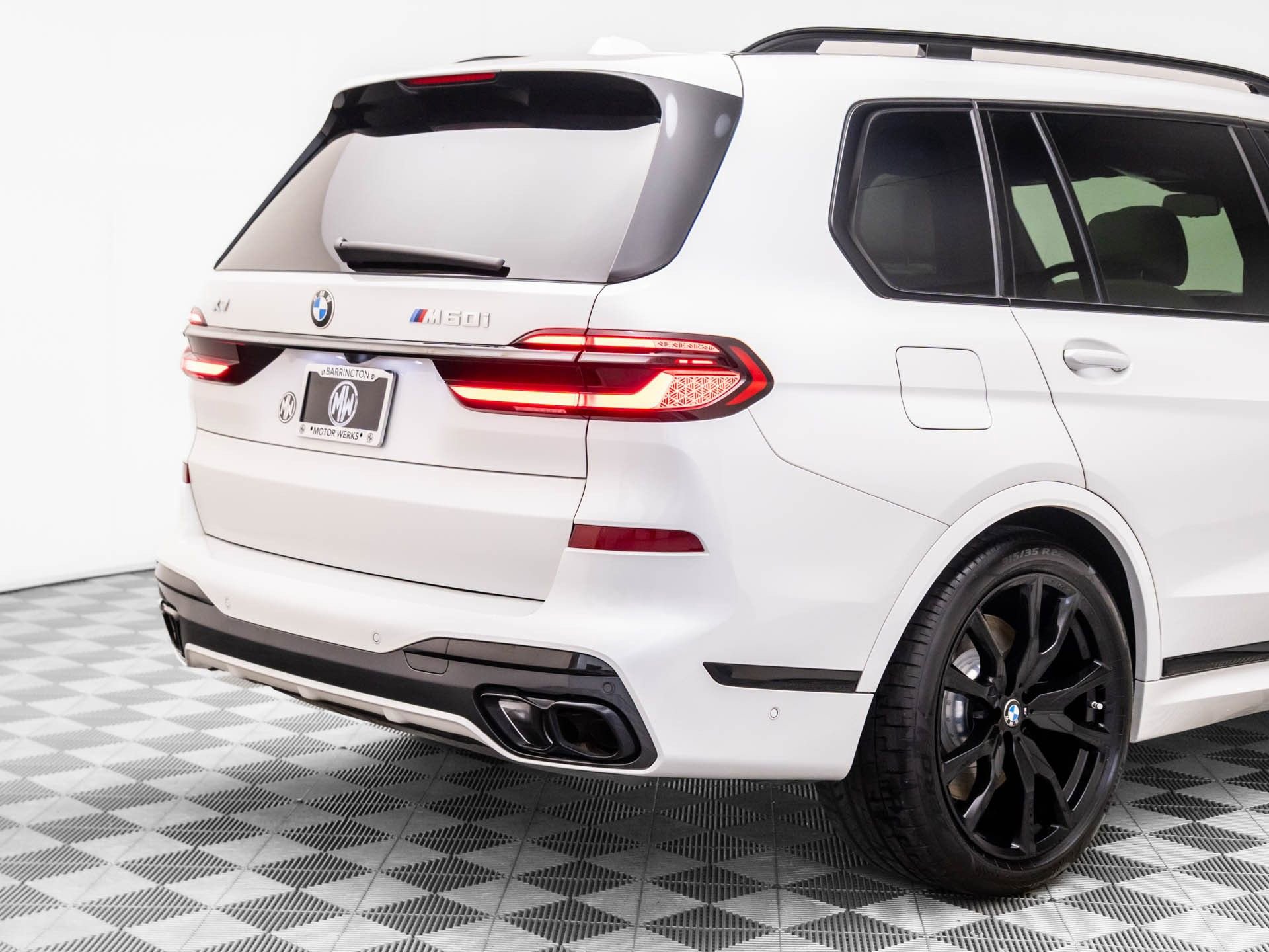 Certified 2025 BMW X7 M60i image 36