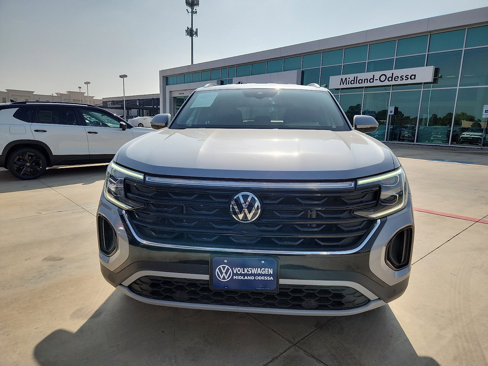 Certified 2025 Volkswagen Atlas Cross Sport SE FWD video 2