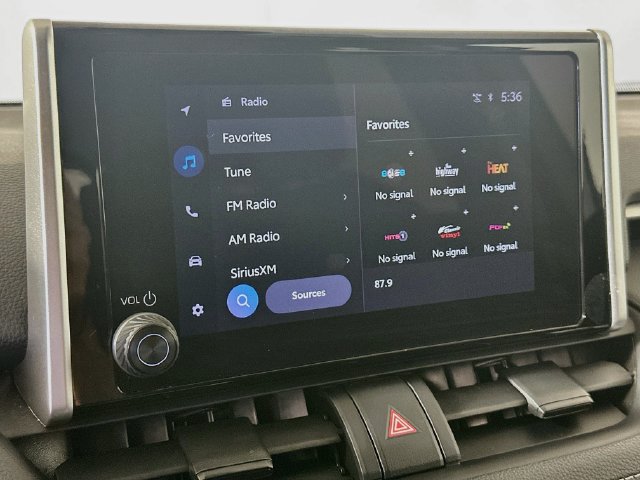 Used 2025 Toyota RAV4 XLE FWD image 15