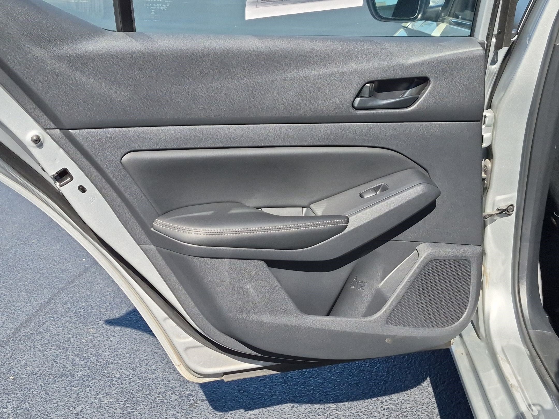Used 2025 Nissan Altima 2.5 SV FWD image 28