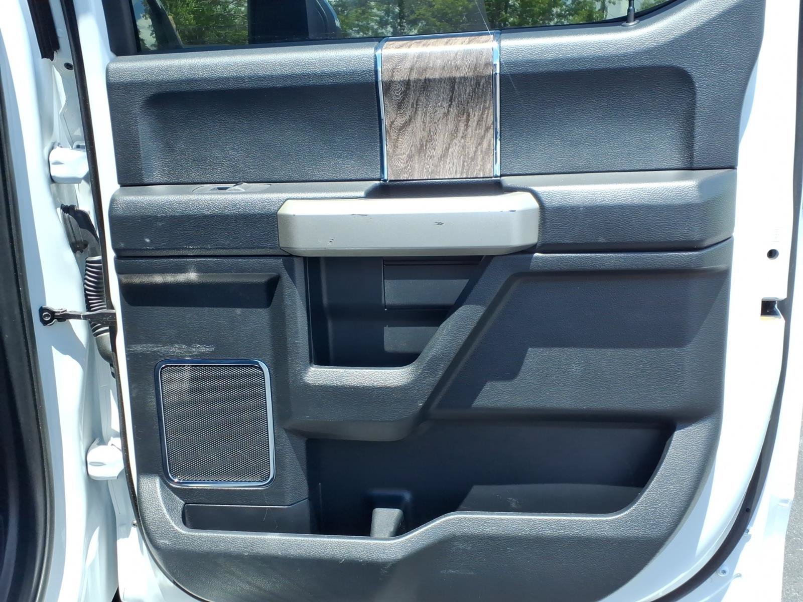 Used 2019 Ford F250 Lariat w/ Lariat Value Package AWD/4WD image 14