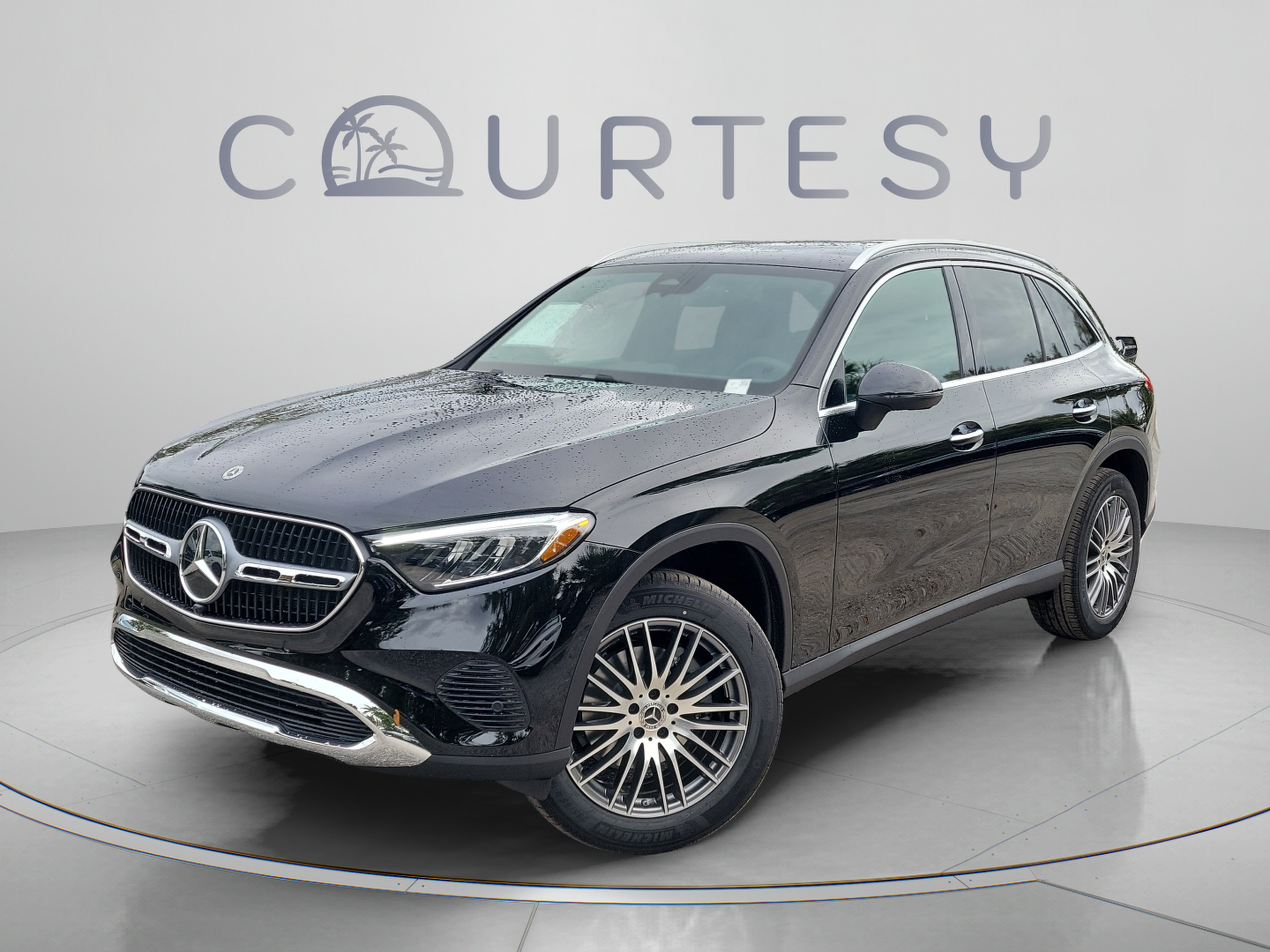 Certified 2026 Mercedes-Benz GLC 300 image 1