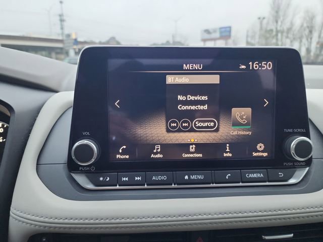 Used 2022 Nissan Rogue SV w/ SV Premium Package image 24