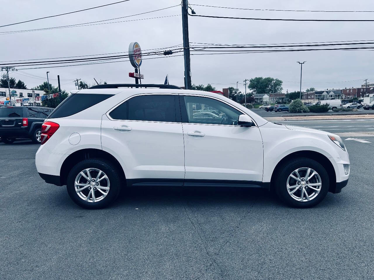 Used 2017 Chevrolet Equinox LT w/ Convenience Package image 7