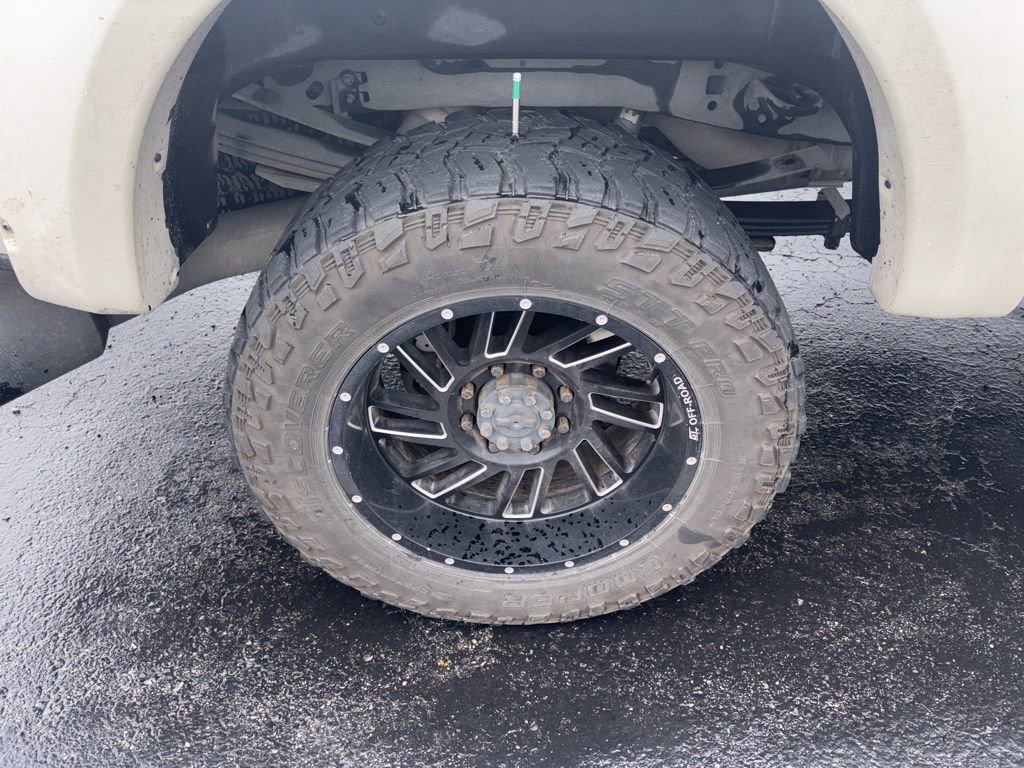 Used 2017 Ford F350 Platinum w/ Platinum Ultimate Package AWD/4WD image 14