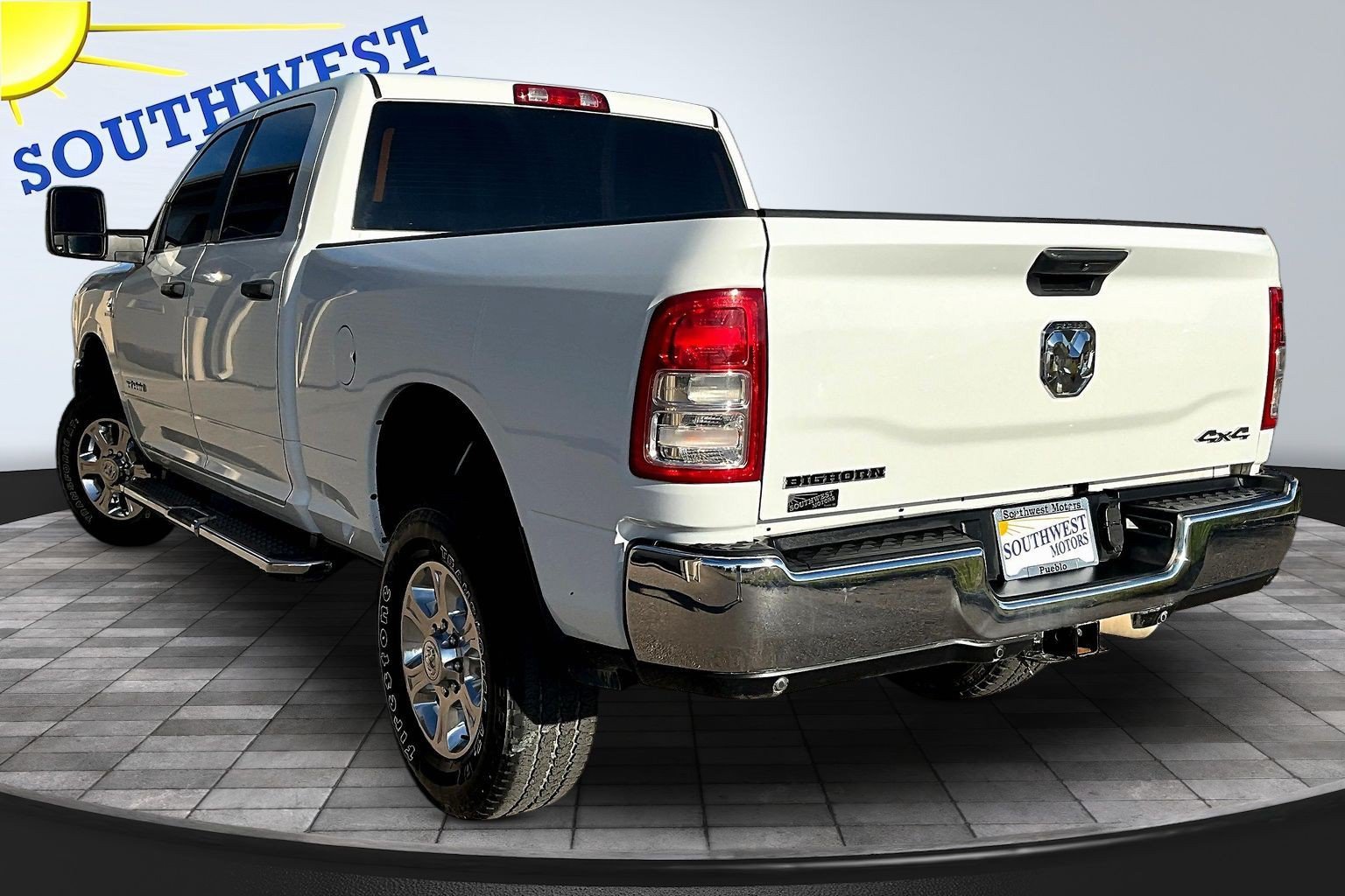 Used 2024 RAM 2500 Big Horn w/ Off Road Package AWD/4WD image 5