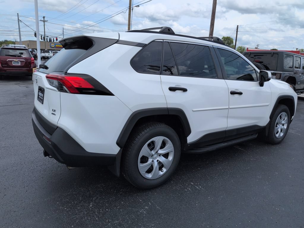 Certified 2021 Toyota RAV4 LE AWD/4WD image 5