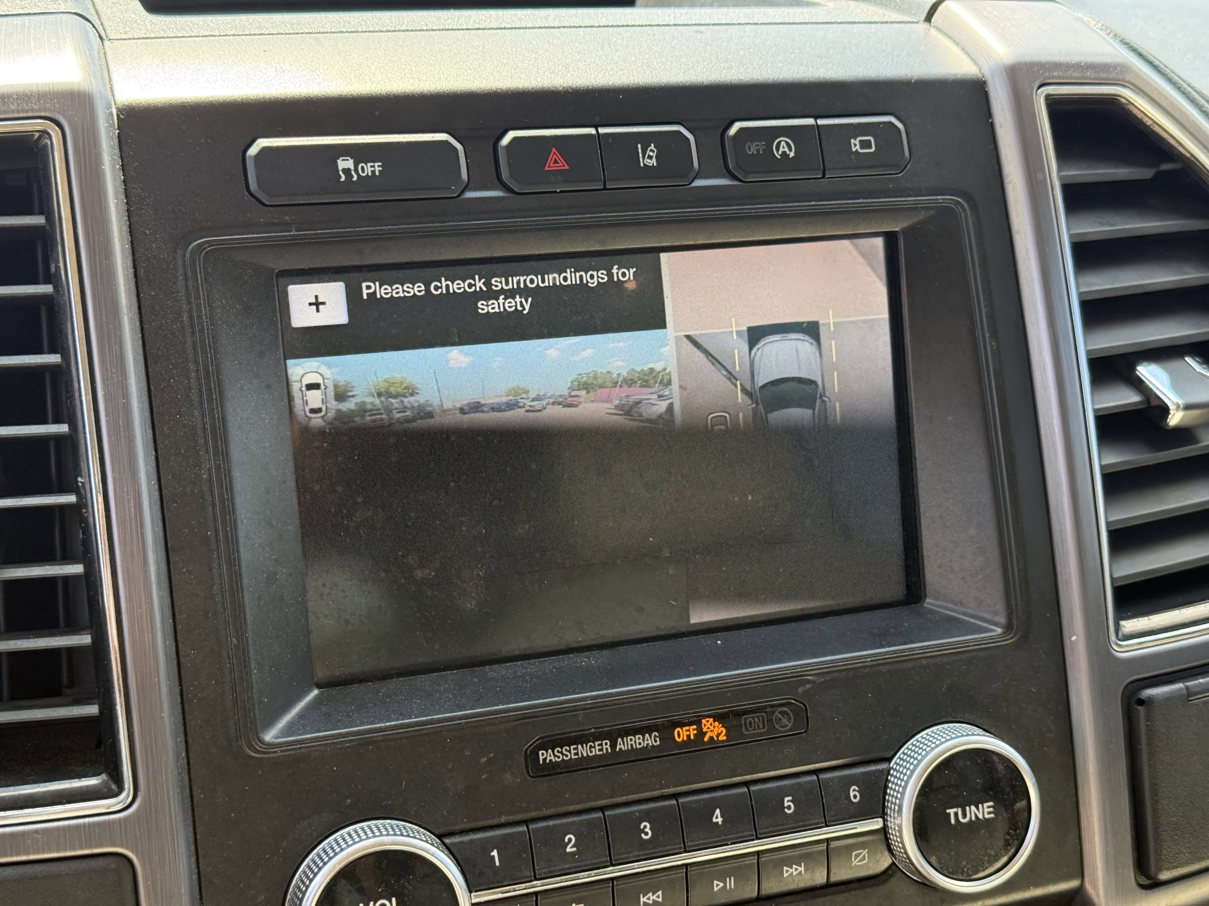 Used 2018 Ford Expedition Platinum RWD image 21