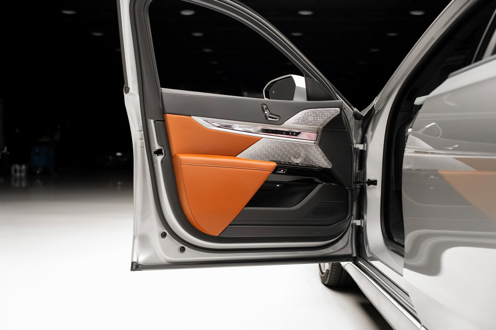 Used 2023 BMW i7 xDrive60 image 51