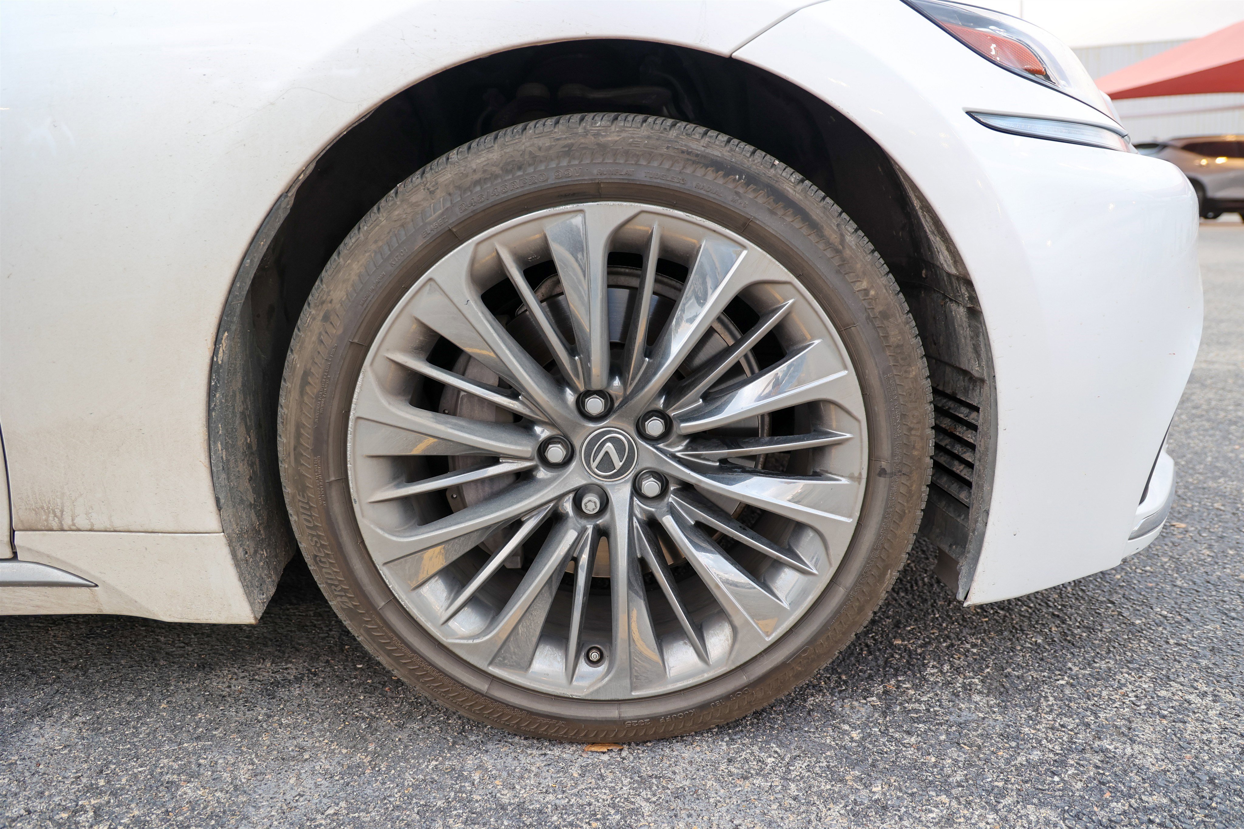 Used 2018 Lexus LS 500 w/ Interior Upgrade Package image 12