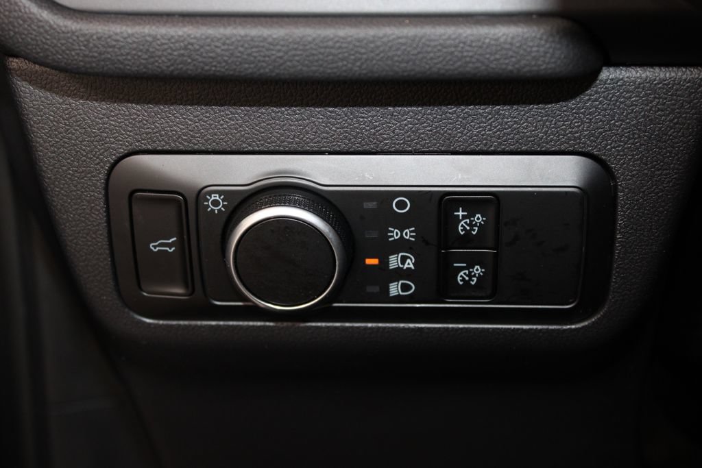 Used 2025 Ford Escape ST-Line w/ Tech Pack #1 FWD image 39