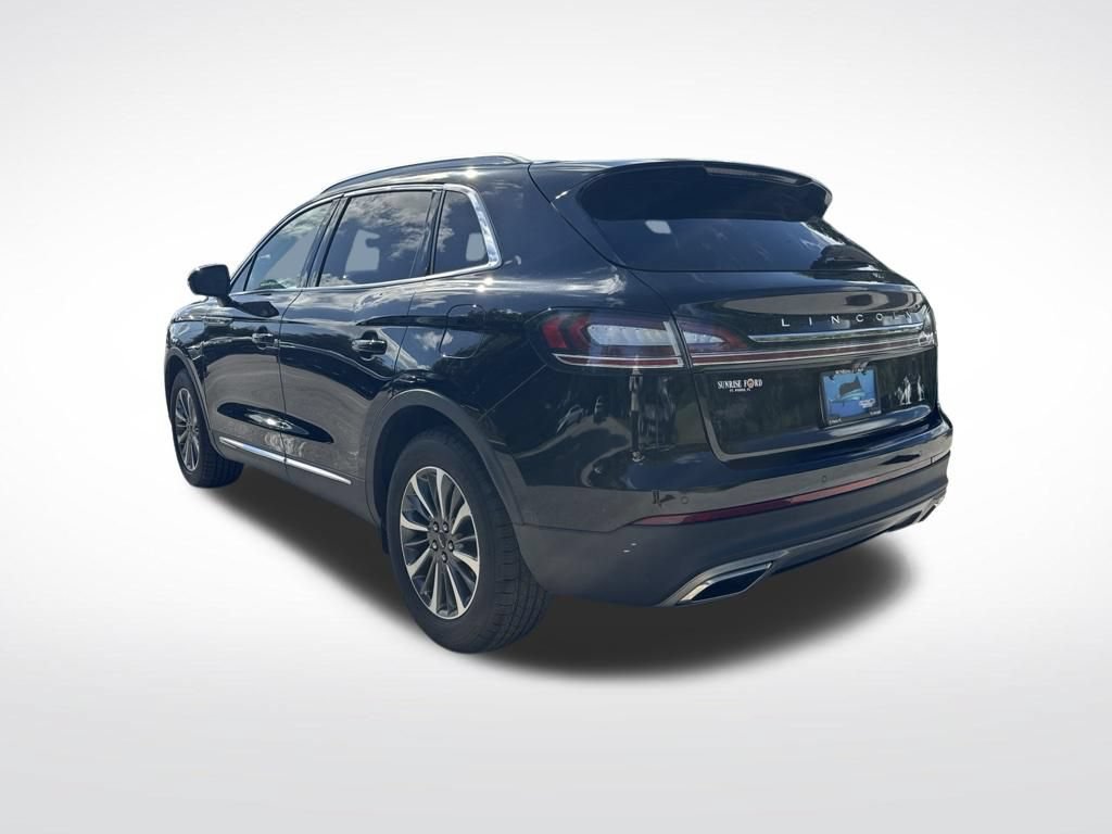 Used 2023 Lincoln Nautilus FWD w/ Premium Package image 6