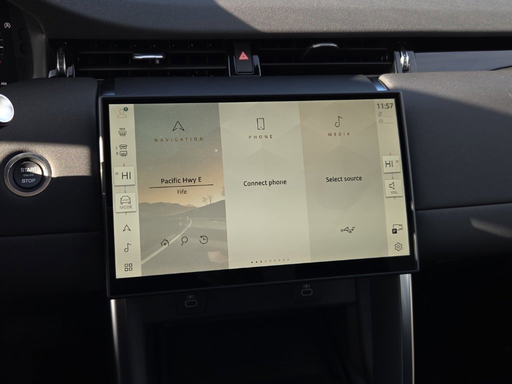 New 2025 Land Rover Discovery Sport S image 25