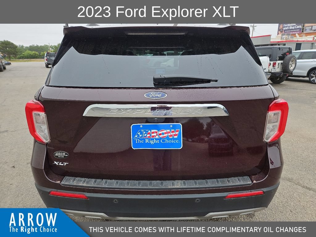 Used 2023 Ford Explorer XLT w/ Equipment Group 202A RWD image 11