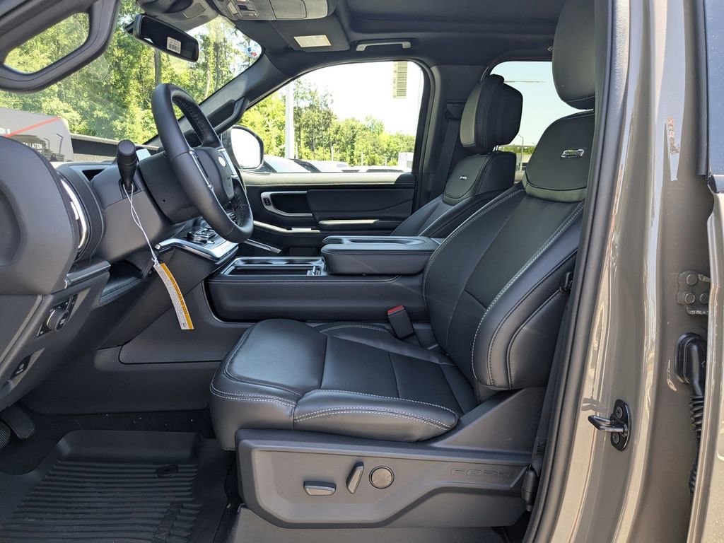 New 2026 Ford Expedition Platinum image 15