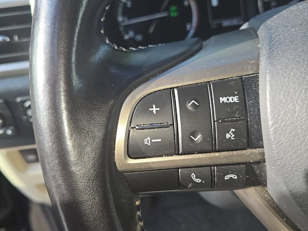 Used 2020 Lexus GX 460 Premium w/ Premium Package AWD/4WD image 18