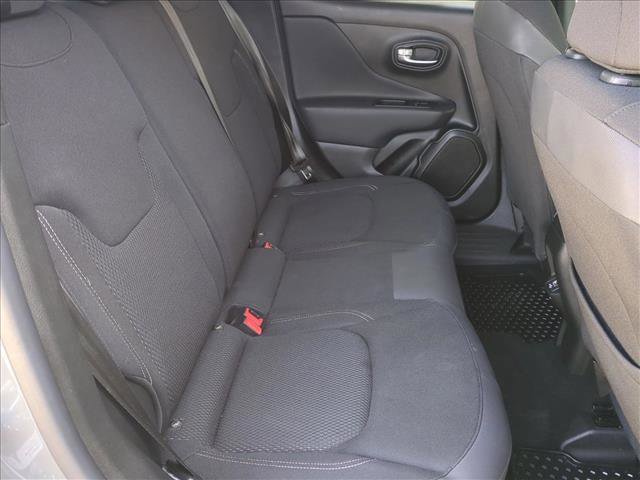 Used 2022 Jeep Renegade Altitude image 20